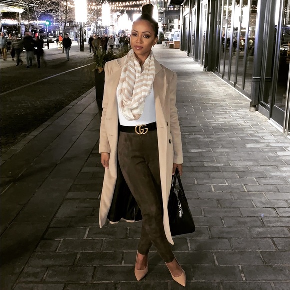 Meet your Posher, Claudia - Picture 3 of 7